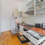 Premium 2br Close To Center Daire Graz