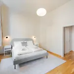Premium 2br Close To Center Apartment *