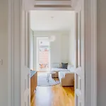 Premium 2br Close To Center