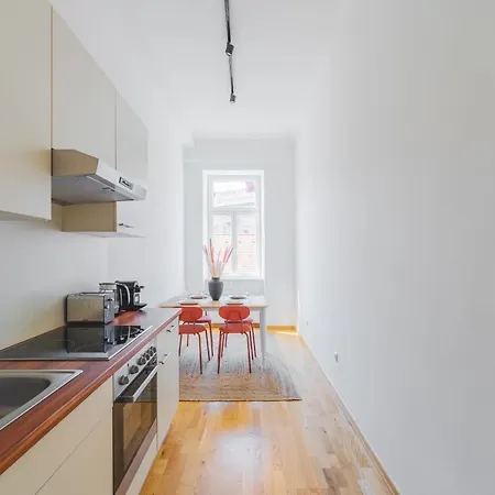 Premium 2br Close To Center Apartment Graz