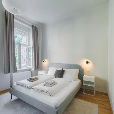 Premium 2br Close To Center 아파트