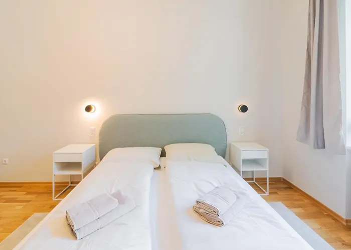 Premium - Walking Distance To Center Апартаменти *