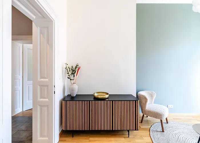 Premium - Walking Distance To Center Апартаменти